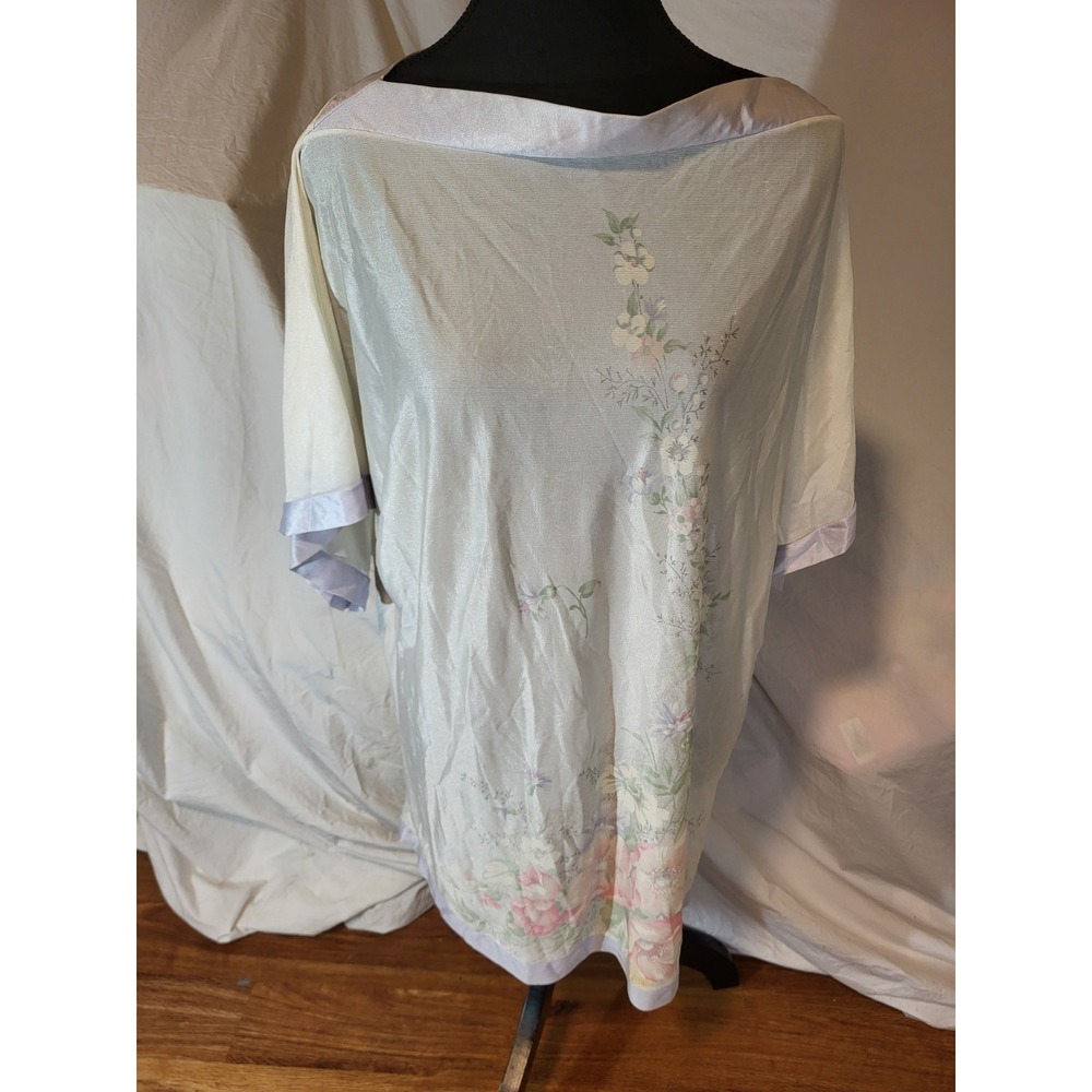 Vtge‎ 100% Nylon Val Mode Size Large Floral Satin Night Shirt
